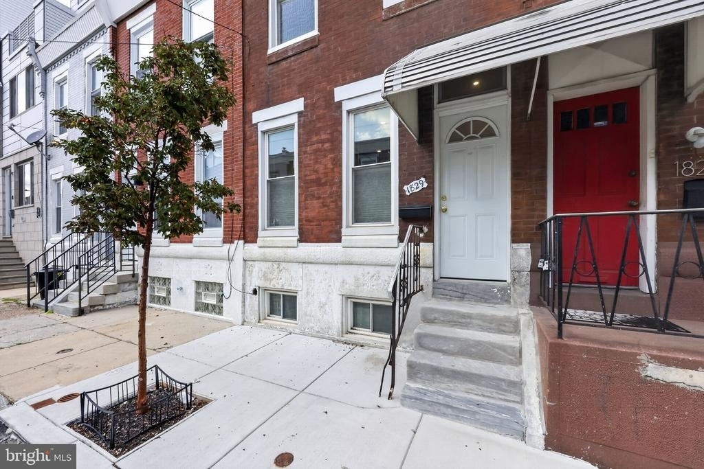 1829 Mcclellan Street - Photo 2