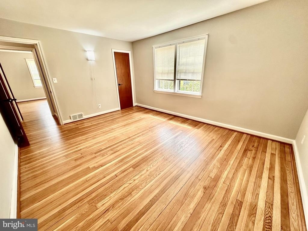 310 Summit Avenue - Photo 15