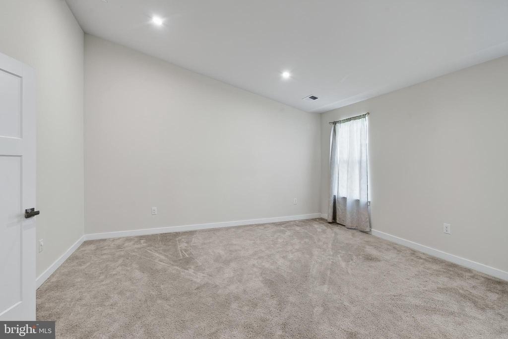 1047 Watson Court - Photo 21