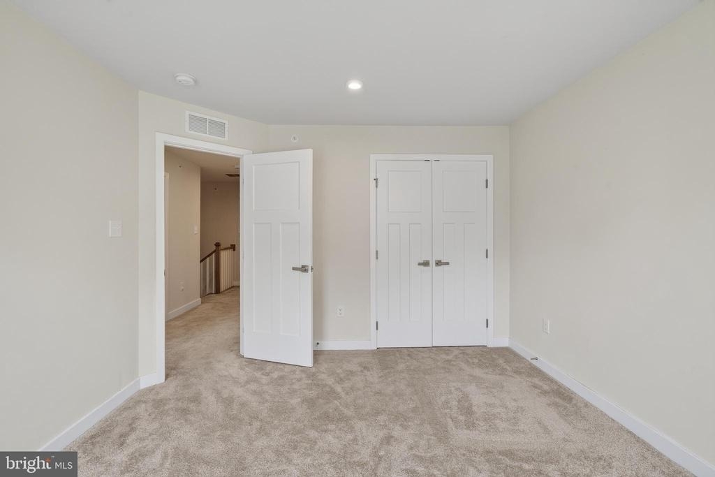 1047 Watson Court - Photo 35