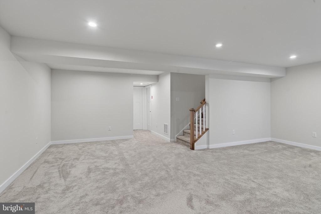 1047 Watson Court - Photo 38