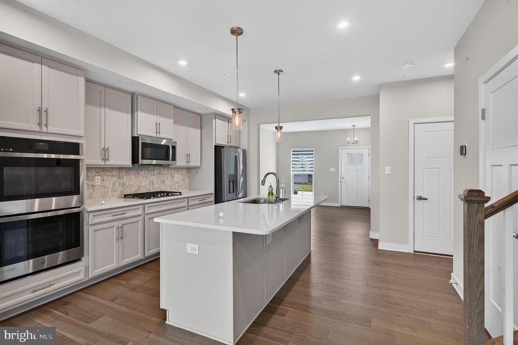 1047 Watson Court - Photo 9