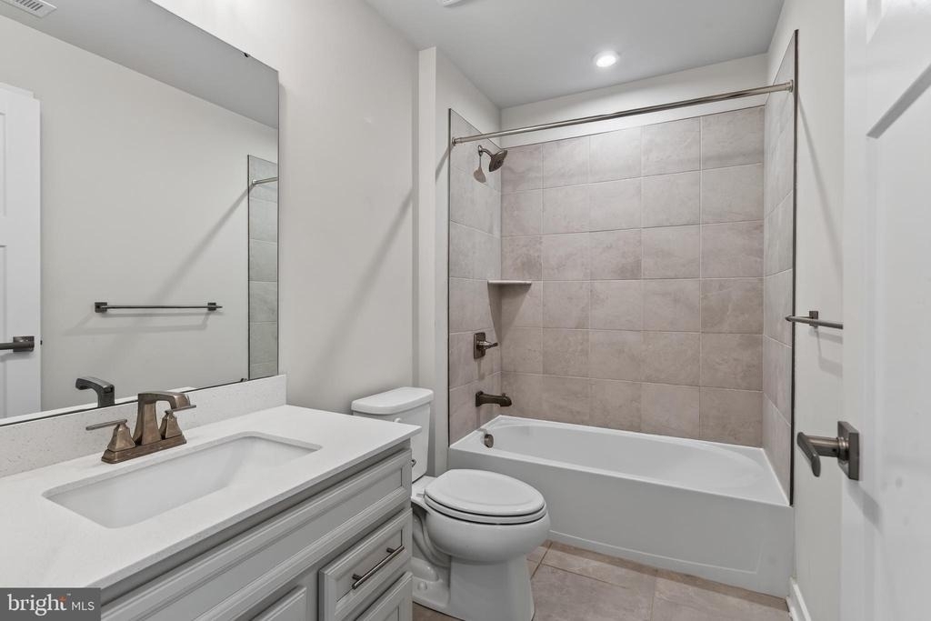 1047 Watson Court - Photo 33