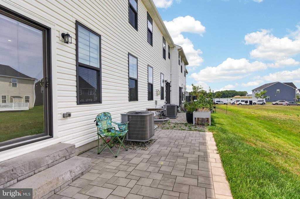 1047 Watson Court - Photo 43