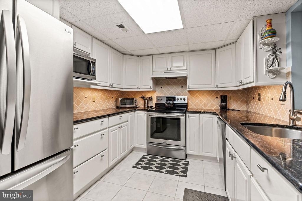 8204 Centennial Station - Photo 9