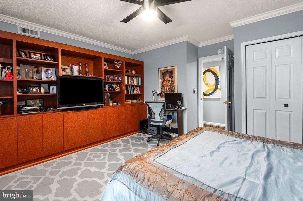 8204 Centennial Station - Photo 17