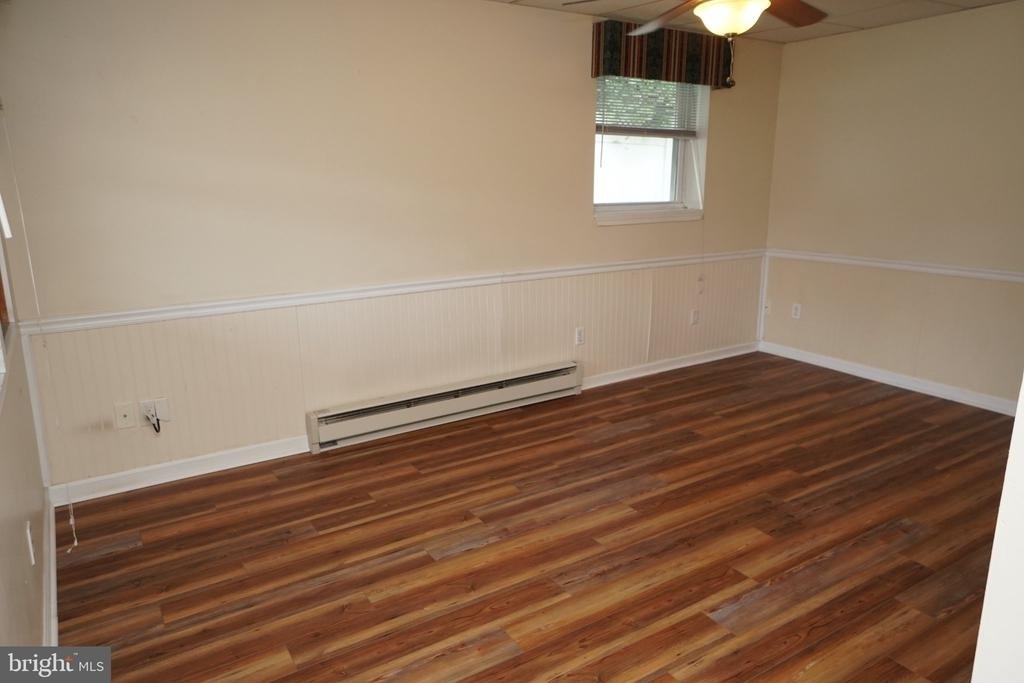 215 W Summit Street - Photo 2
