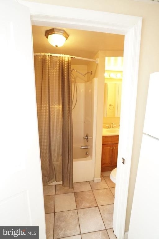 215 W Summit Street - Photo 6