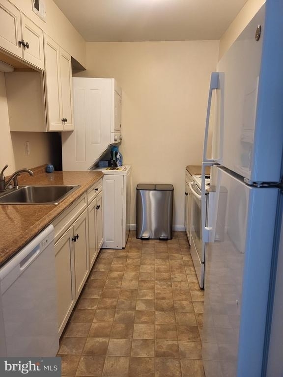 24 Maplewood - Photo 6