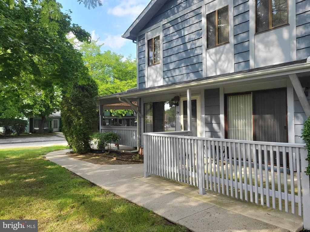 24 Maplewood - Photo 0