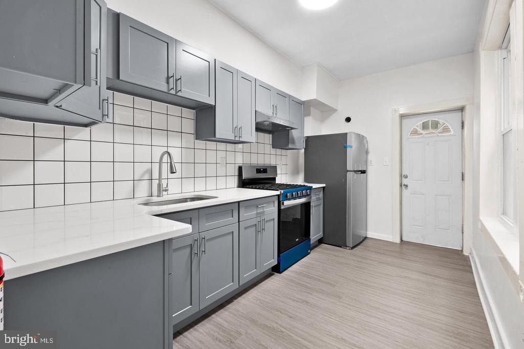 344 Middlesex Street - Photo 9