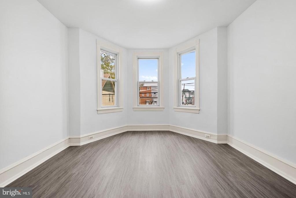 344 Middlesex Street - Photo 18