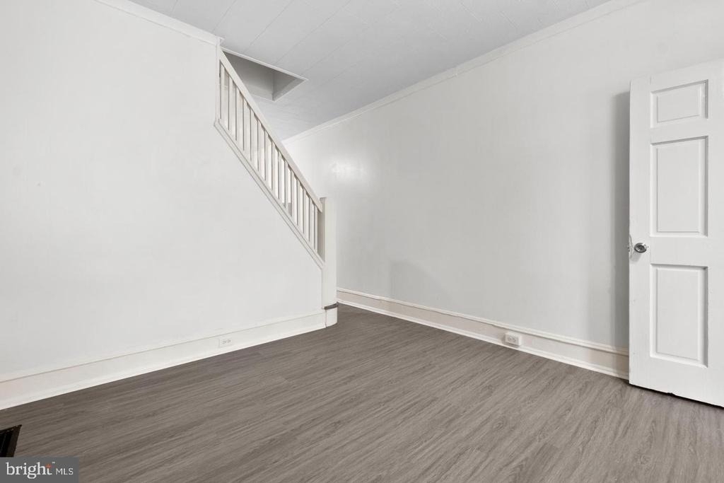 344 Middlesex Street - Photo 5