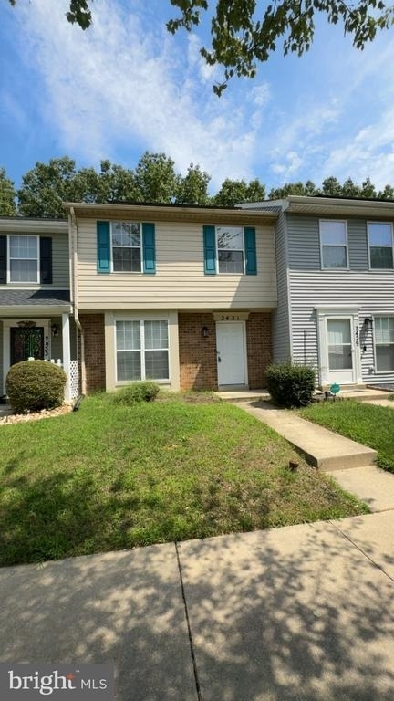 2431 W Rosecroft Village Circle - Photo 0