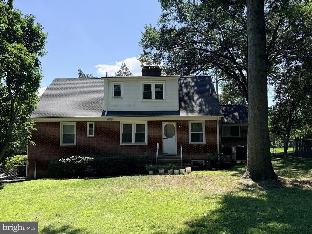 11308 Cedar Lane - Photo 2