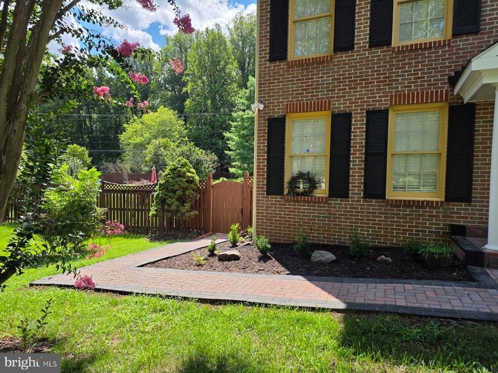 13811 Heatherstone Drive - Photo 1