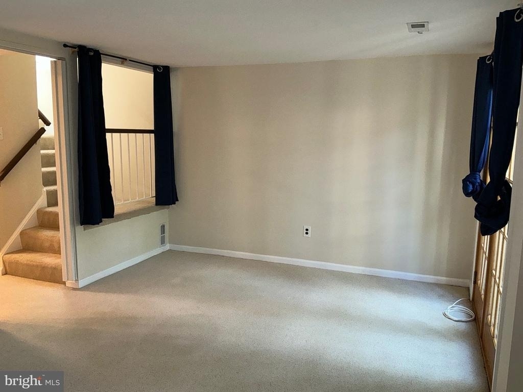 1311 Templeton Place - Photo 32