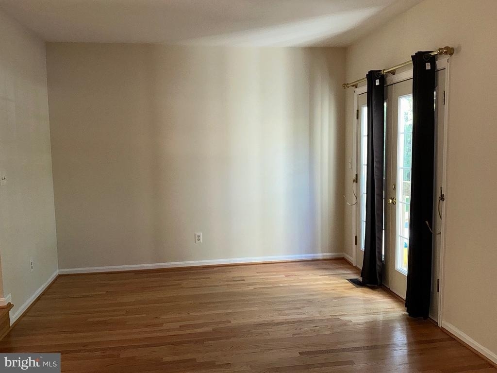 1311 Templeton Place - Photo 12