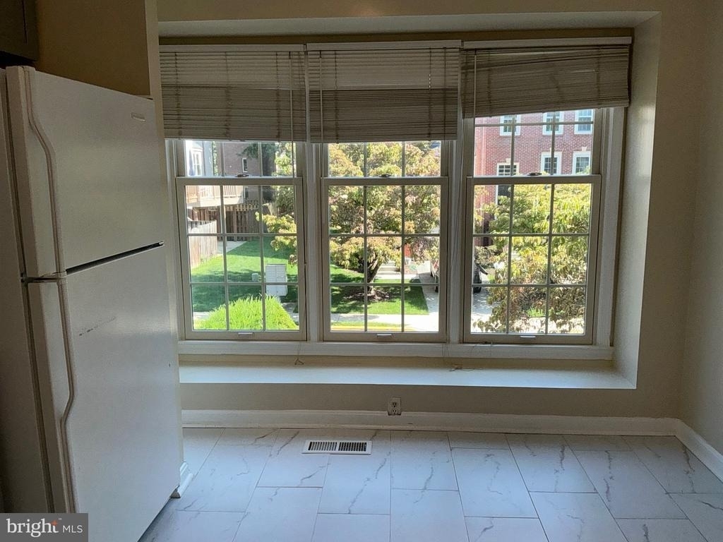 1311 Templeton Place - Photo 7