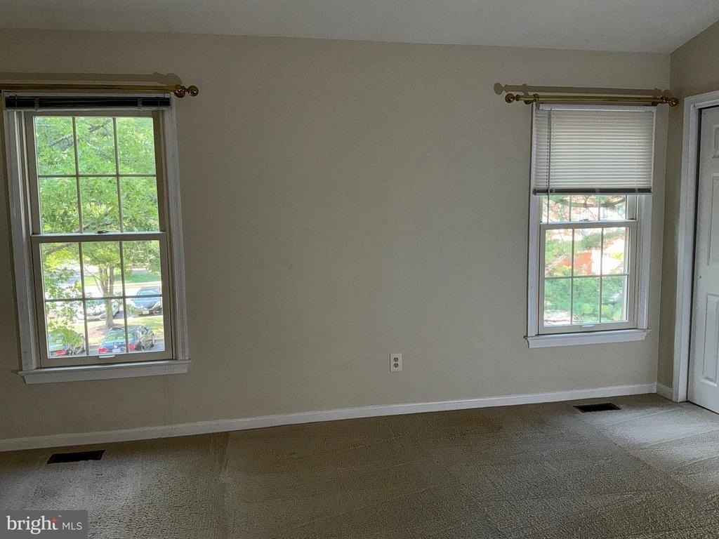 1311 Templeton Place - Photo 16