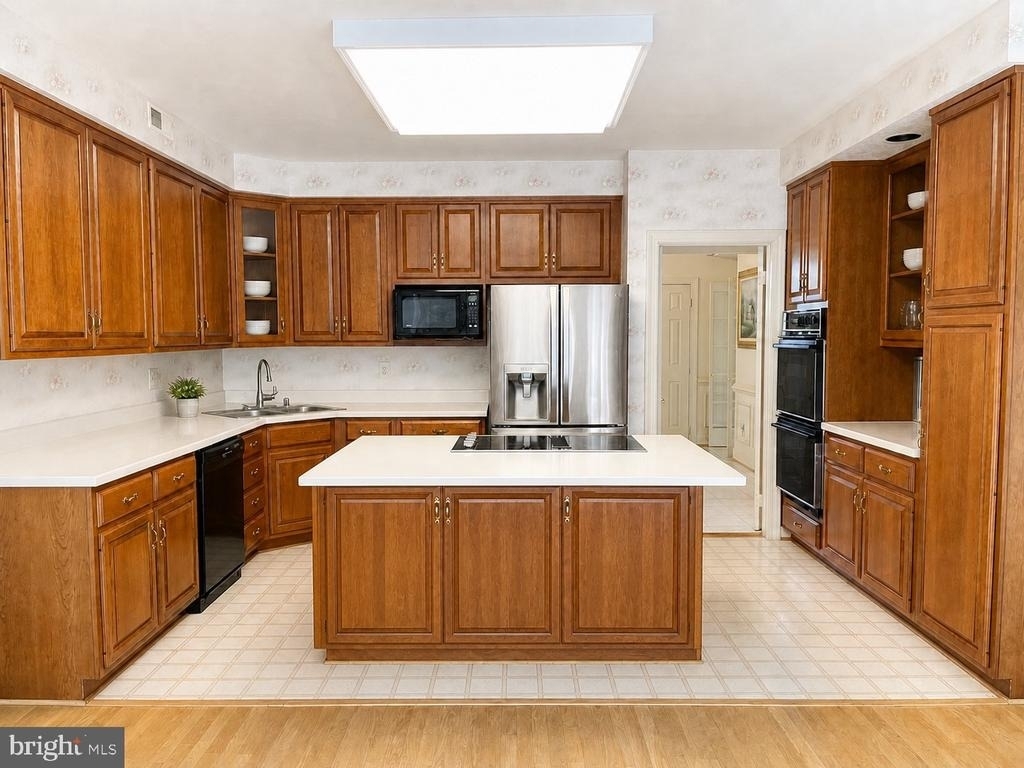 10804 Willow Run Court - Photo 3