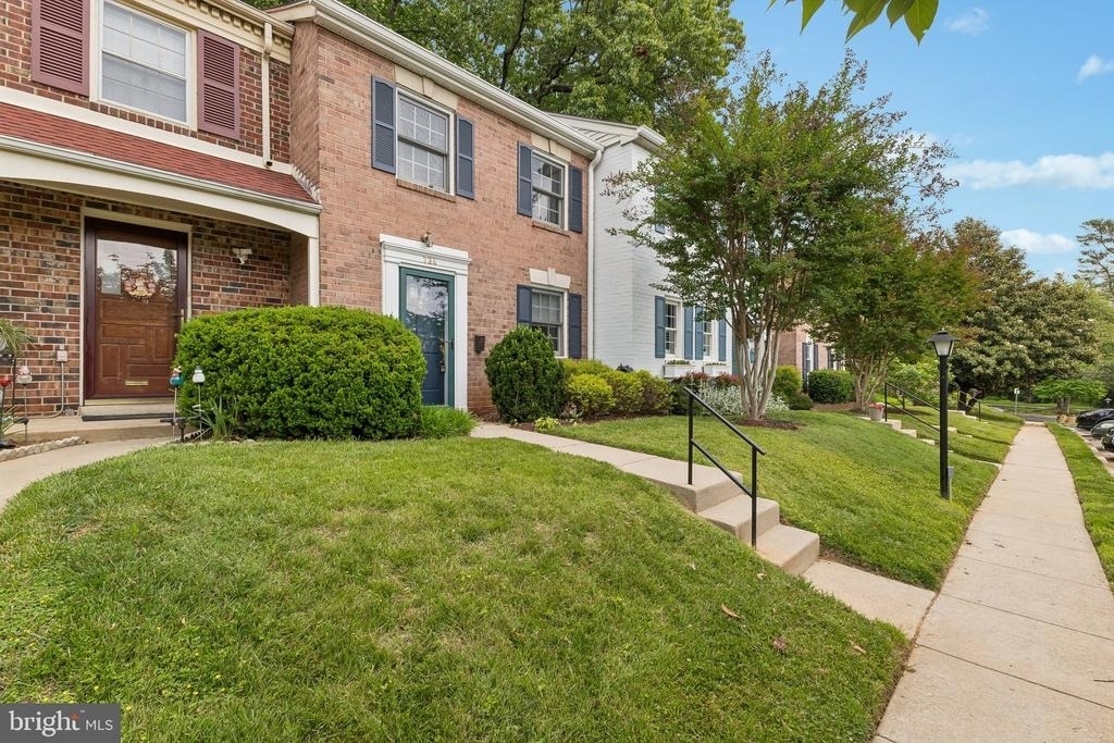 734 Azalea Drive - Photo 1