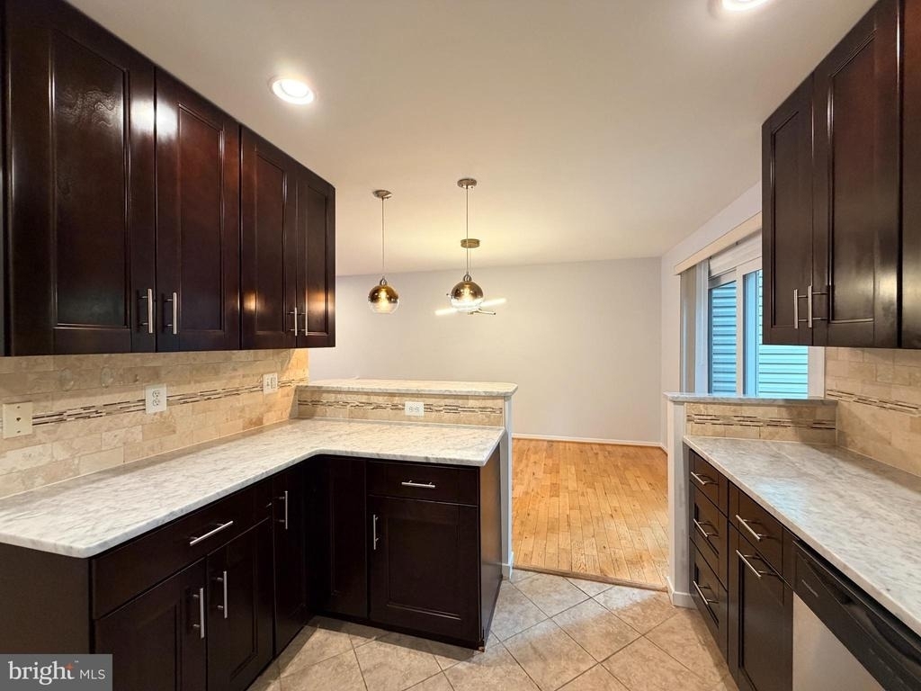 10400 Maywind Court - Photo 7