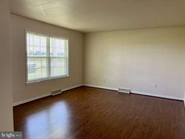1126 School Street - Photo 5