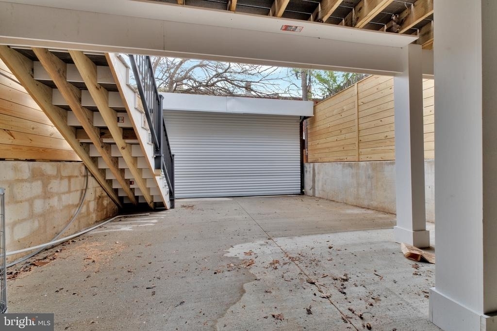 913 L Street Ne - Photo 39