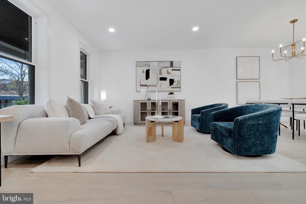 913 L Street Ne - Photo 3