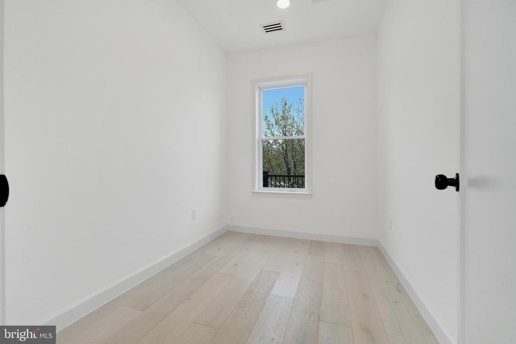 913 L Street Ne - Photo 28