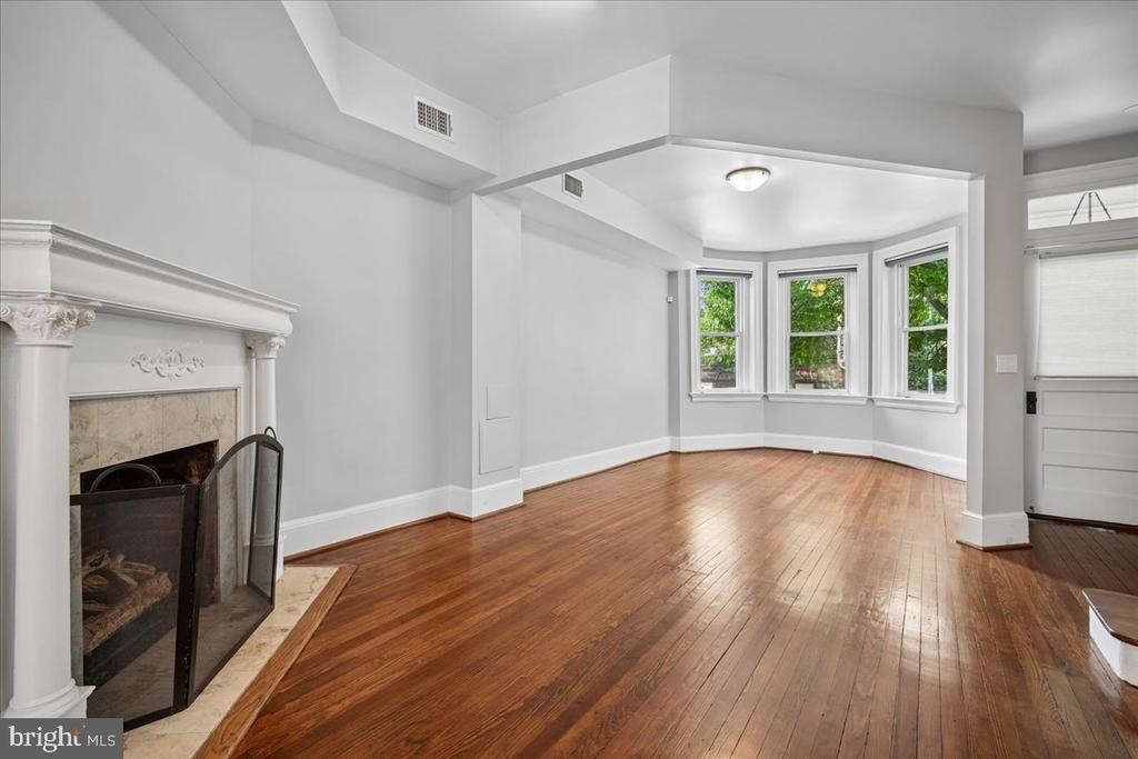 3211 11th Street Nw - Photo 2