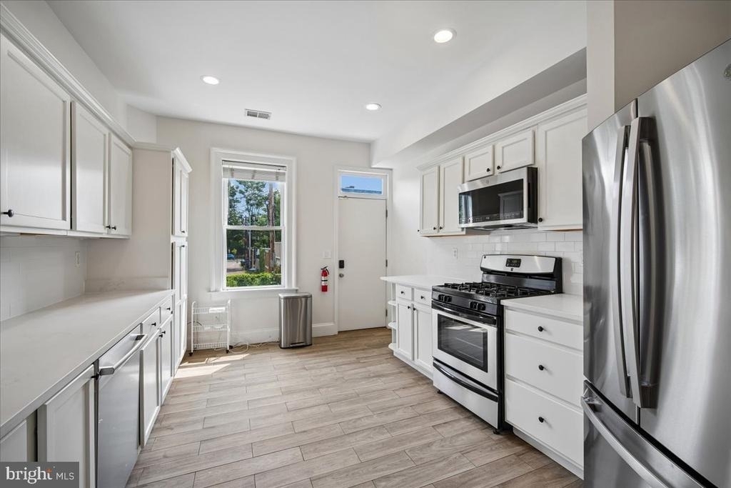 3211 11th Street Nw - Photo 5