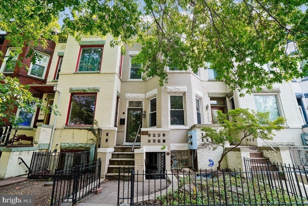 3211 11th Street Nw - Photo 0