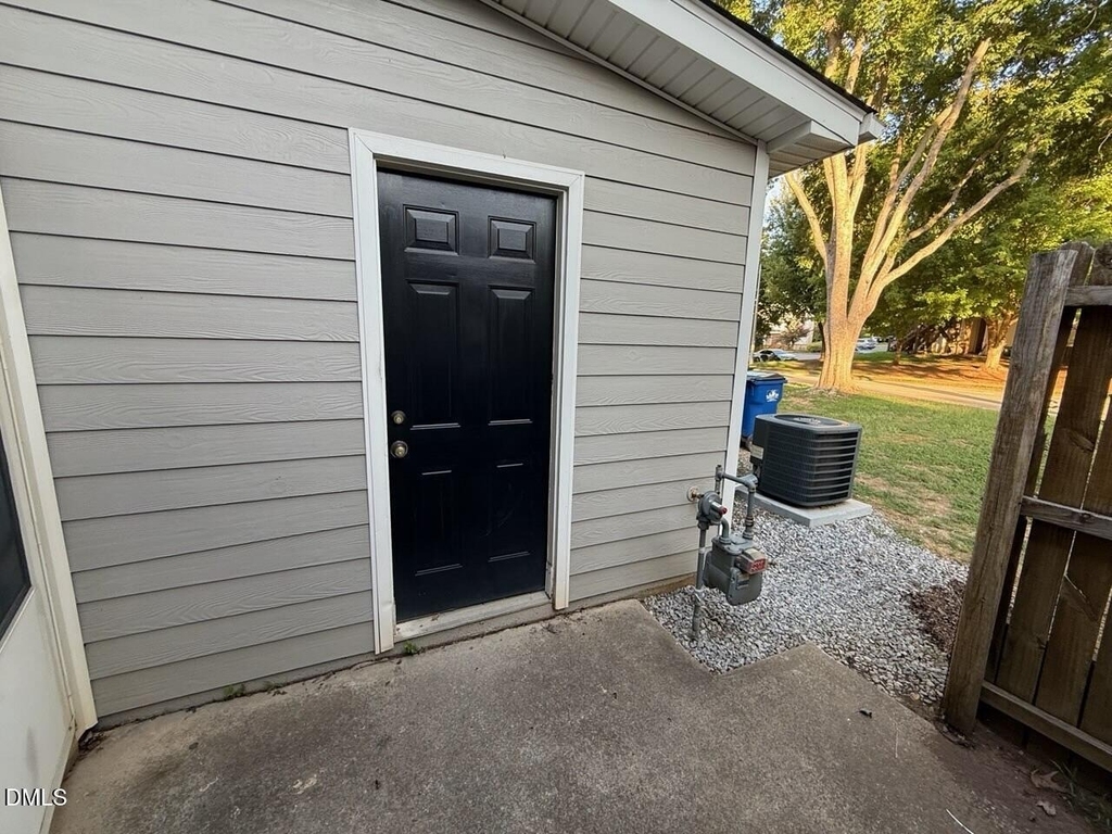 2829 Crestscene Trail - Photo 21
