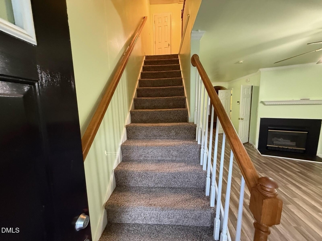 2829 Crestscene Trail - Photo 4