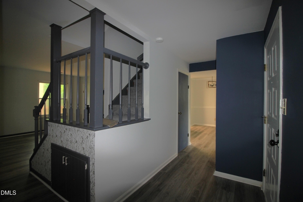 608 E Dynasty Drive - Photo 2