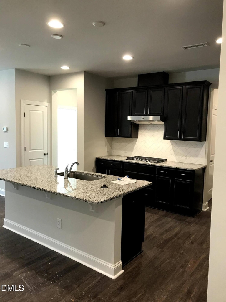 1016 Craigmeade Drive - Photo 4