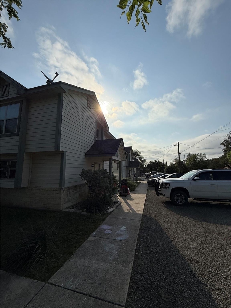 900 Pecan St - Photo 4