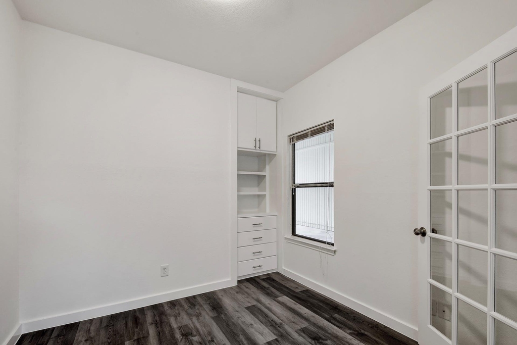 3840 Far West Blvd - Photo 13