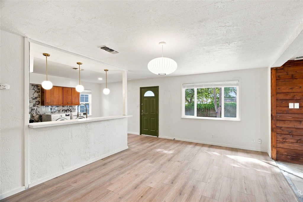 4606 S 2nd St - Photo 4