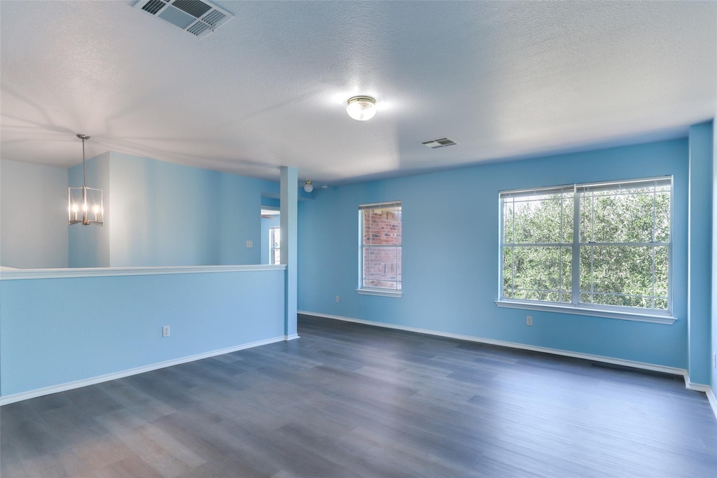 1004 W South St - Photo 14