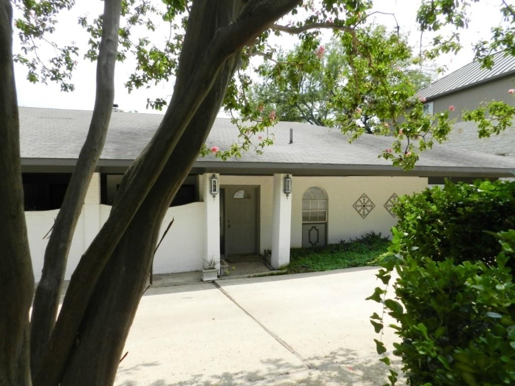 3713 Meredith St - Photo 0