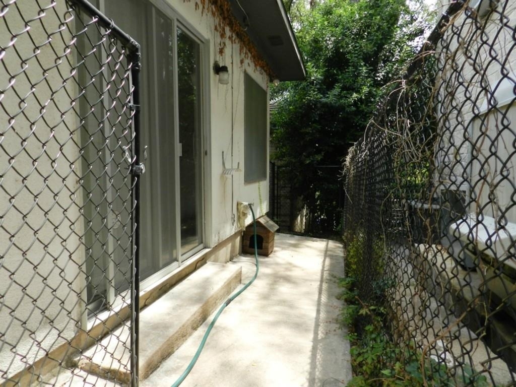 3713 Meredith St - Photo 33