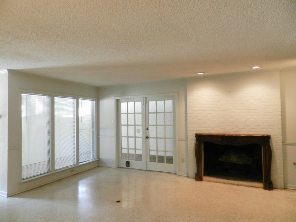 3713 Meredith St - Photo 3