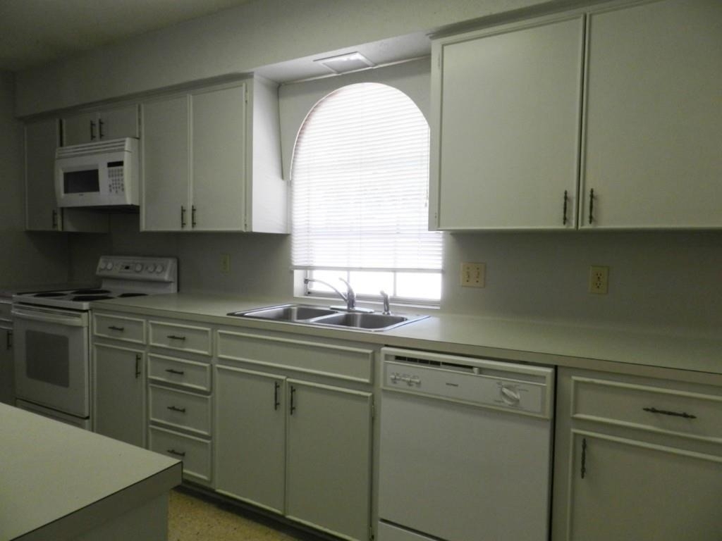 3713 Meredith St - Photo 9