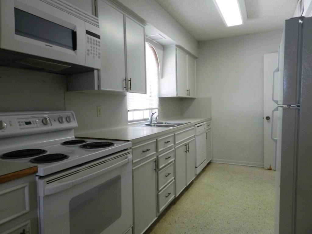 3713 Meredith St - Photo 10
