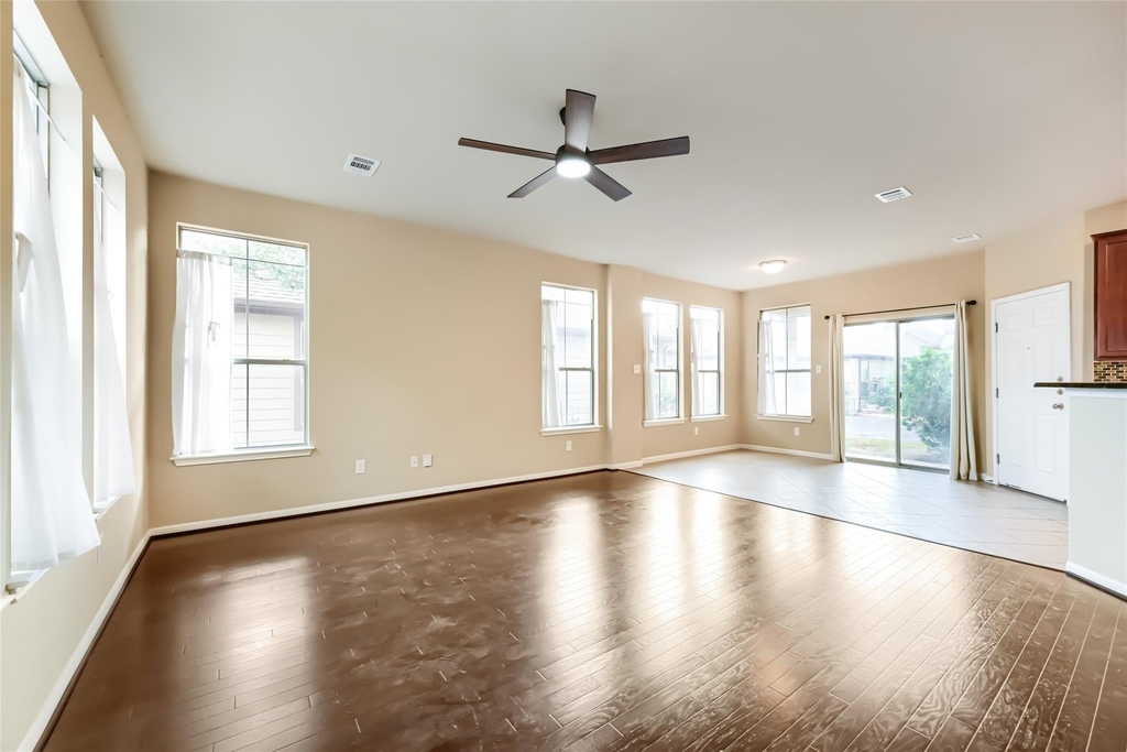 11400 Parmer Ln - Photo 7