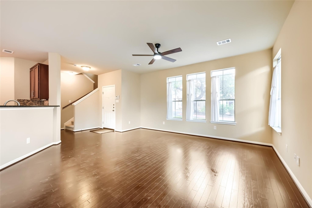 11400 Parmer Ln - Photo 6