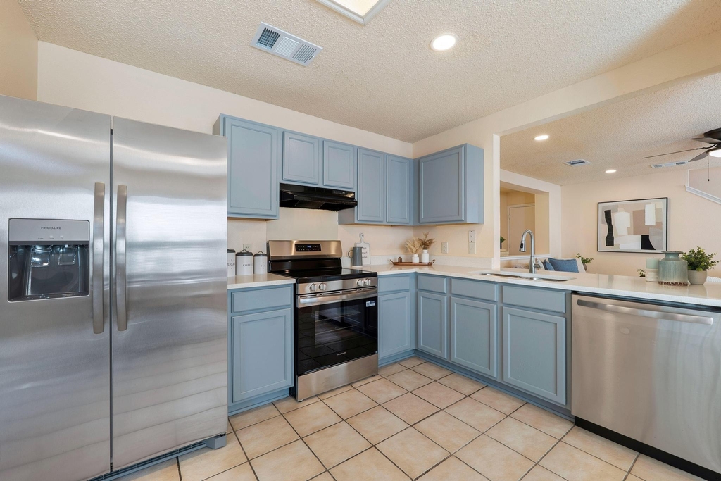 2600 Andres Way - Photo 7